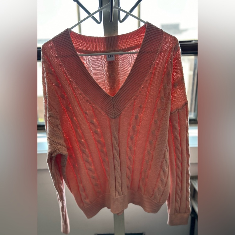 NWOT women’s Gap Factory peach v-neck cable sweater size large